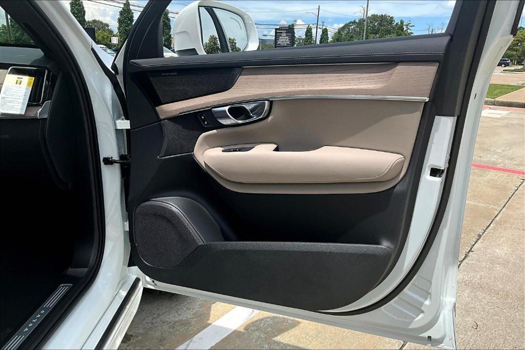 new 2026 Volvo XC90 car, priced at $71,825