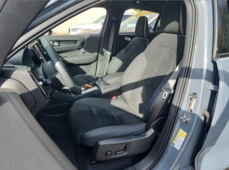 used 2023 Volvo C40 Recharge Pure Electric car, priced at $31,288