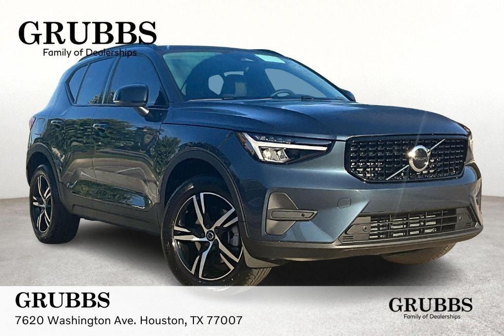 new 2026 Volvo XC40 car, priced at $43,295