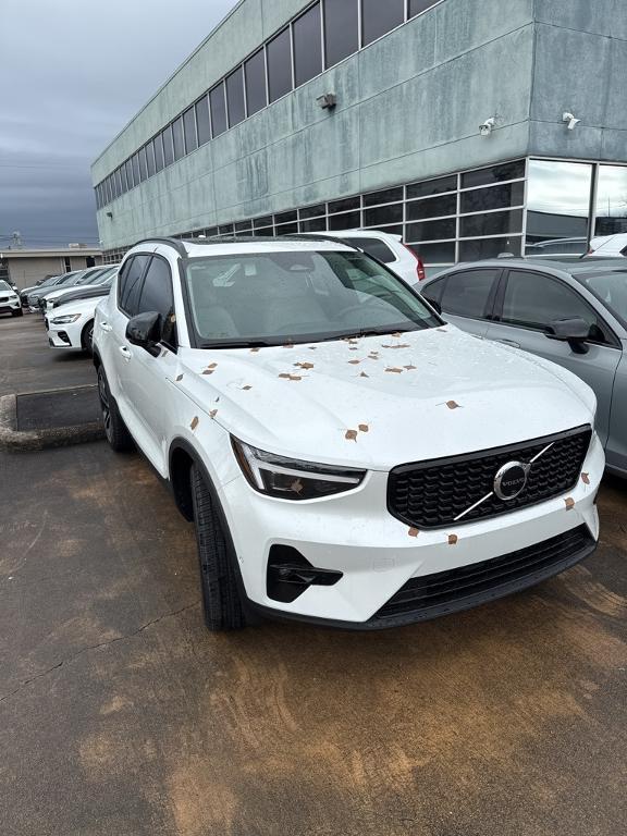 new 2025 Volvo XC40 car, priced at $50,595