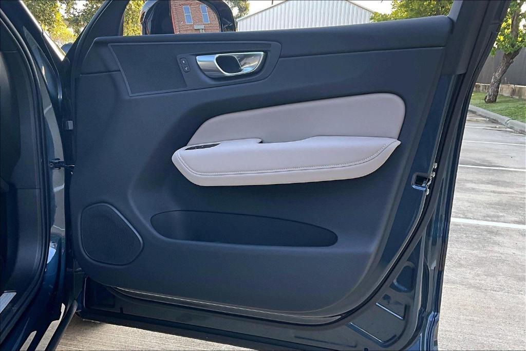 new 2026 Volvo XC60 car, priced at $52,235