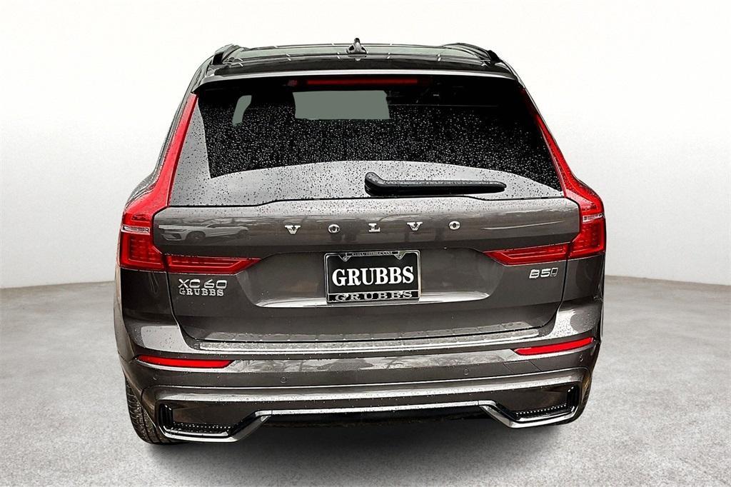 new 2025 Volvo XC60 car, priced at $49,885