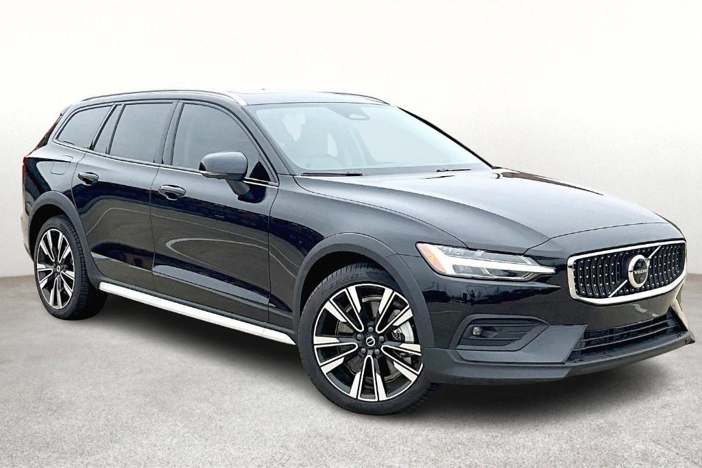 new 2025 Volvo V60 Cross Country car, priced at $57,725