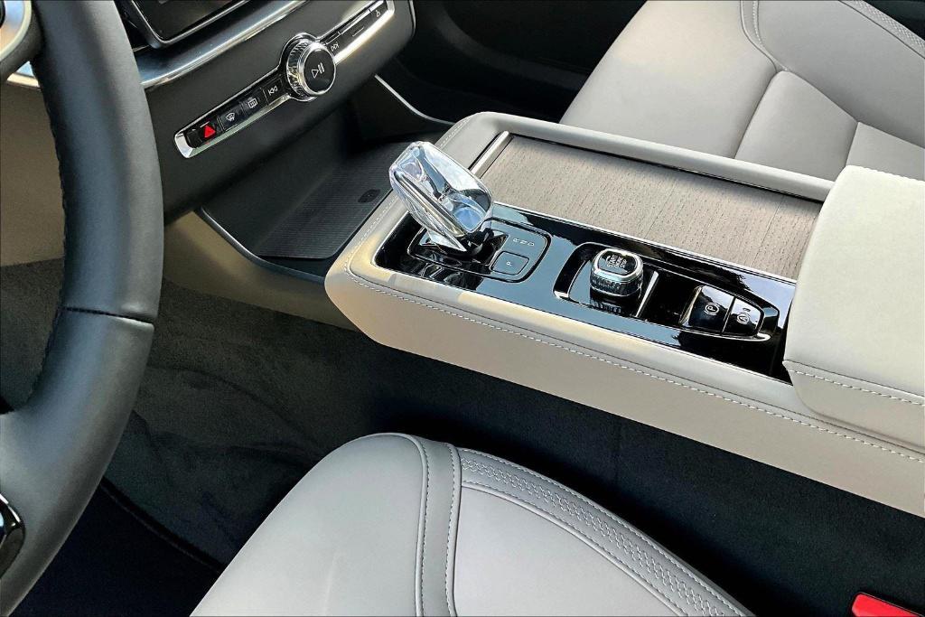 new 2026 Volvo XC90 car, priced at $71,825