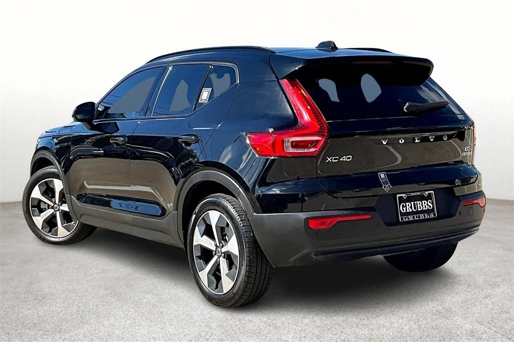 new 2024 Volvo XC40 car, priced at $42,812