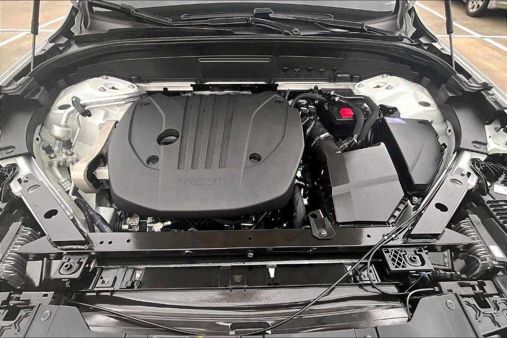 used 2022 Volvo XC60 car, priced at $40,972