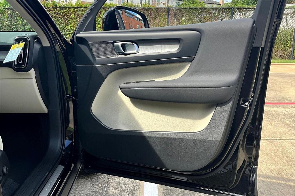 new 2026 Volvo XC40 car, priced at $45,850