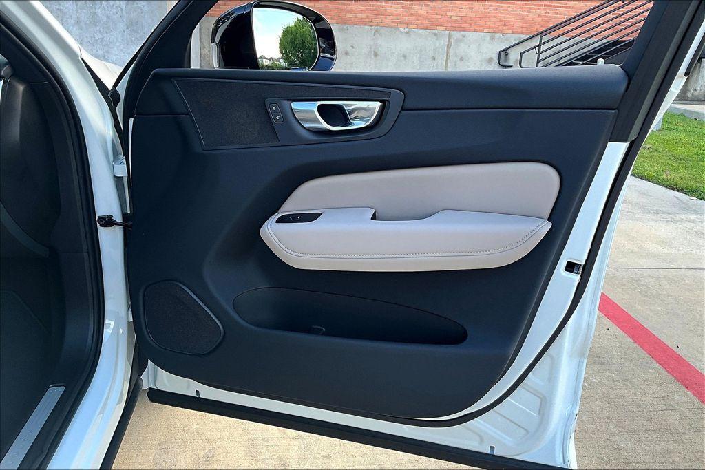 new 2026 Volvo XC60 car, priced at $50,995