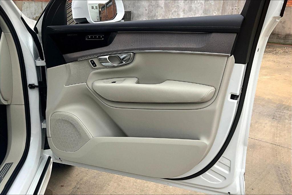 new 2026 Volvo XC90 car, priced at $75,155