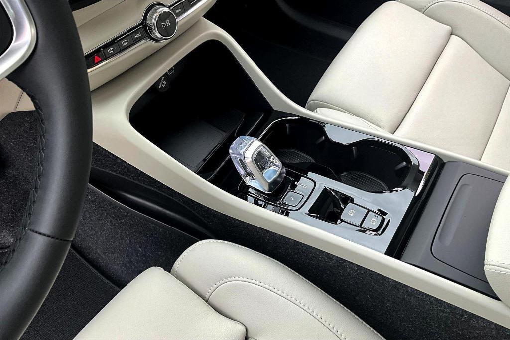 new 2026 Volvo XC40 car, priced at $47,000