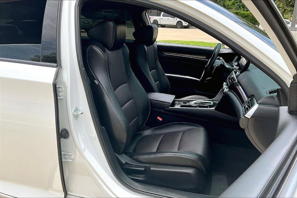 used 2022 Honda Accord Hybrid car, priced at $23,166