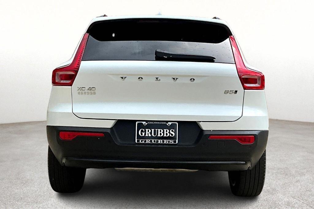 used 2025 Volvo XC40 car, priced at $34,426