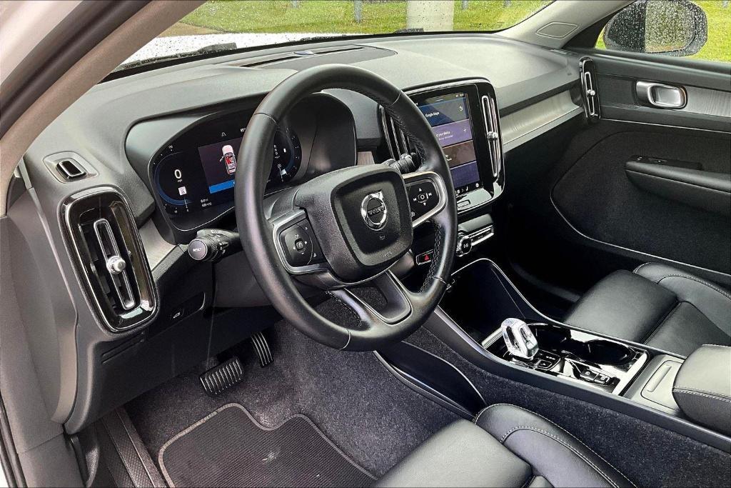 used 2025 Volvo XC40 car, priced at $34,426