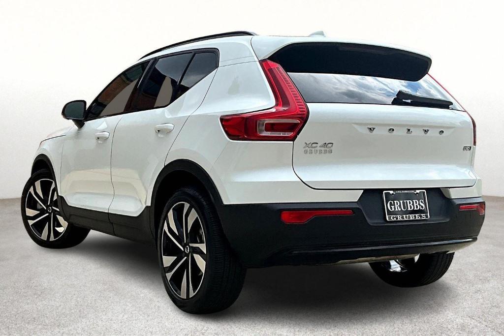 used 2025 Volvo XC40 car, priced at $34,426