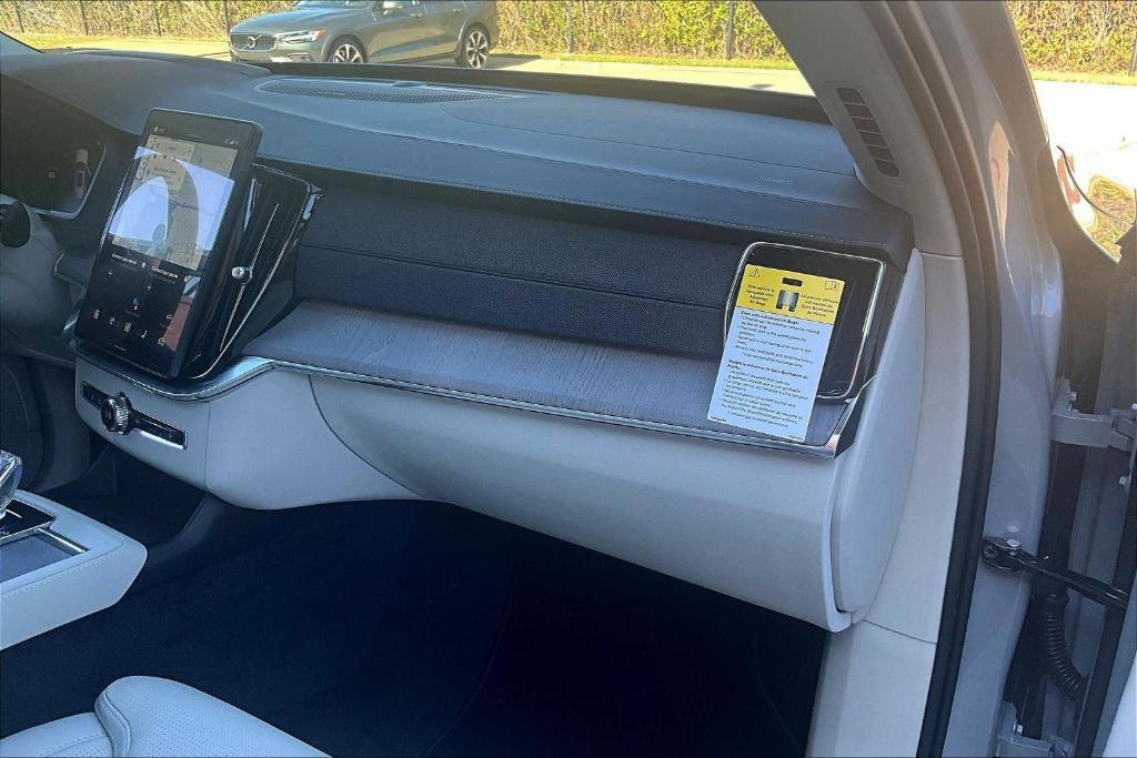 new 2026 Volvo XC90 car, priced at $76,075