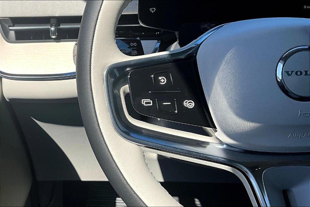 new 2025 Volvo EX90 car, priced at $84,675