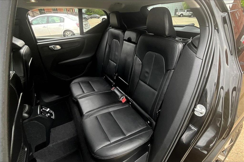 new 2025 Volvo XC40 car, priced at $45,465