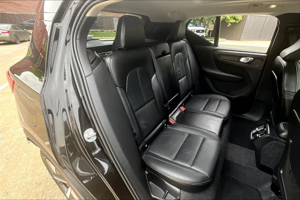 new 2025 Volvo XC40 car, priced at $45,465