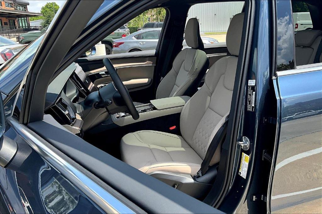 new 2025 Volvo XC90 car, priced at $57,305