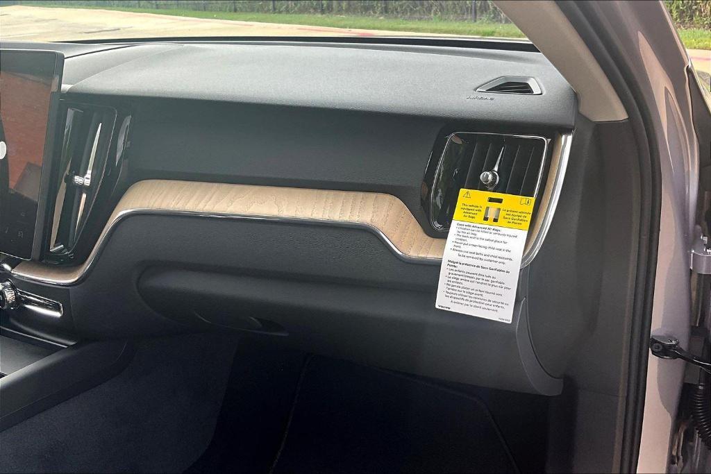 new 2026 Volvo XC60 car, priced at $52,235