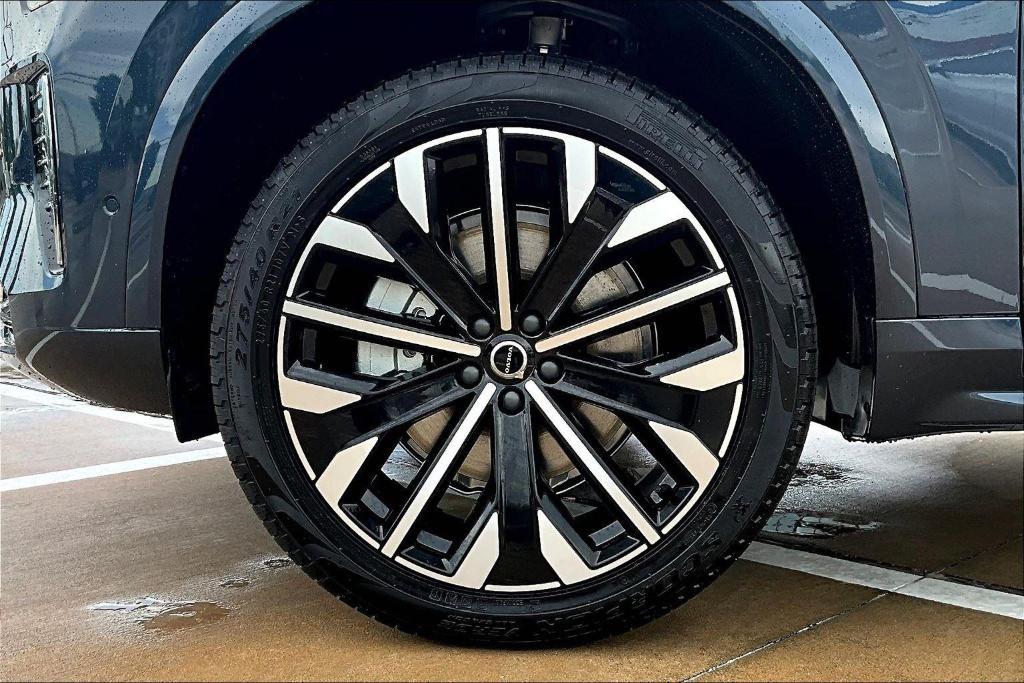 new 2026 Volvo XC90 car, priced at $75,155