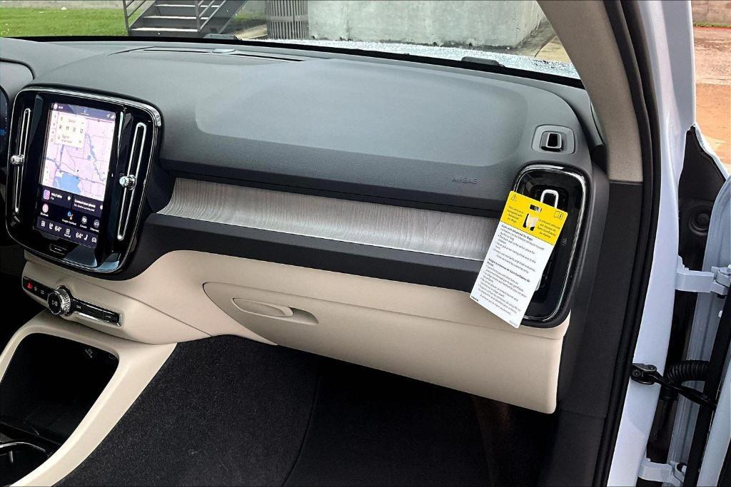 new 2026 Volvo XC40 car, priced at $49,800