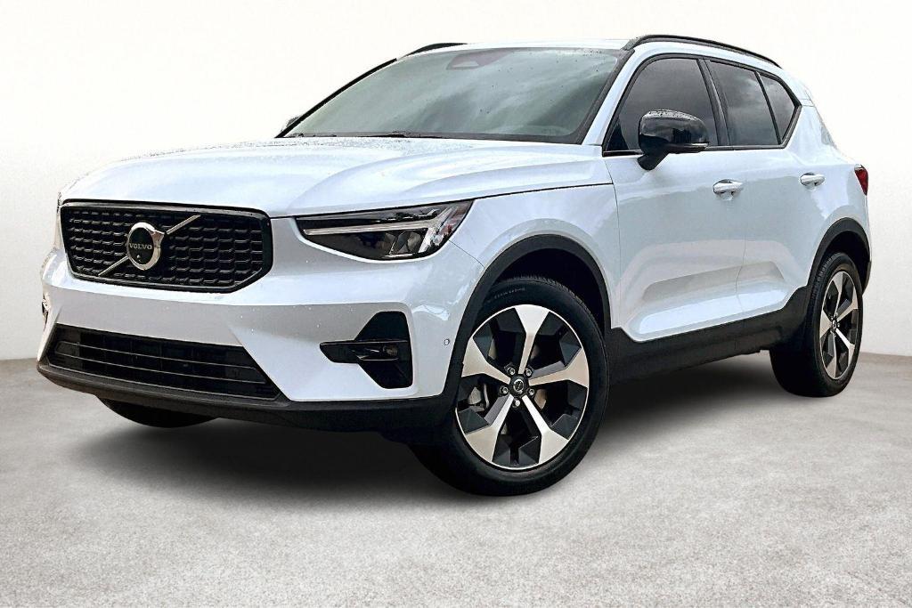 new 2026 Volvo XC40 car, priced at $49,800