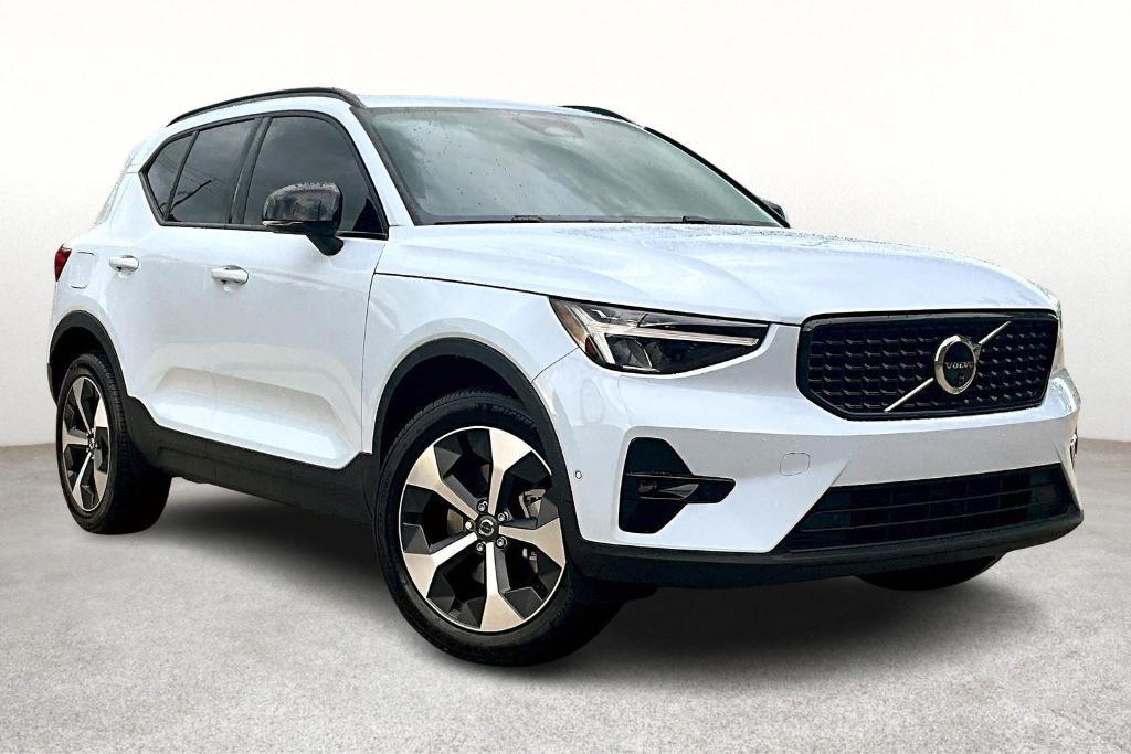 new 2026 Volvo XC40 car, priced at $49,800