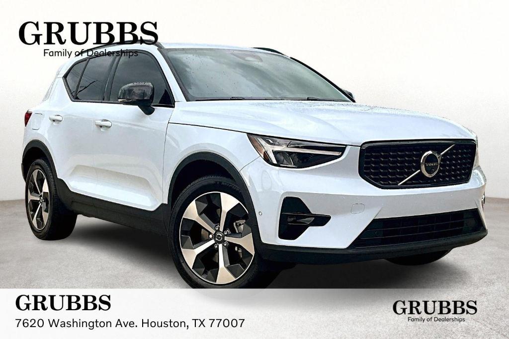 new 2026 Volvo XC40 car, priced at $49,800