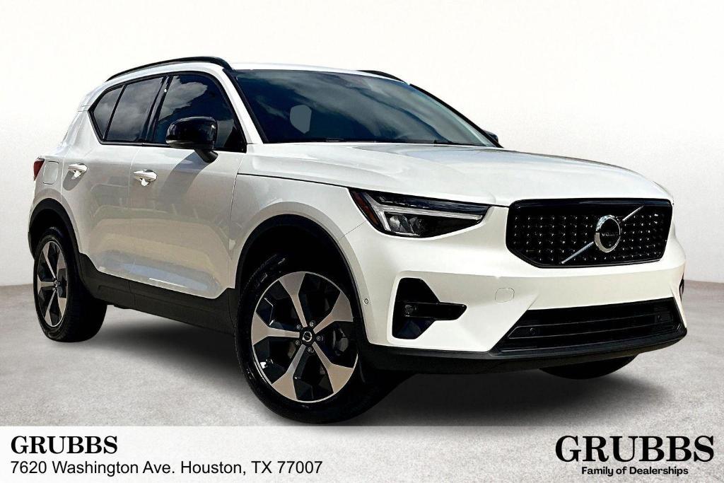 new 2026 Volvo XC40 car, priced at $45,850