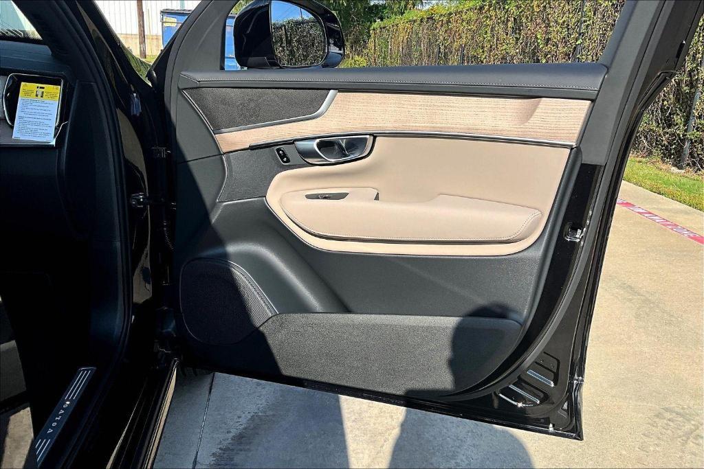 new 2026 Volvo XC90 car, priced at $62,345