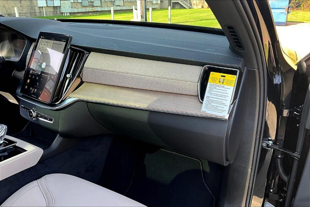 new 2026 Volvo XC90 car, priced at $62,345