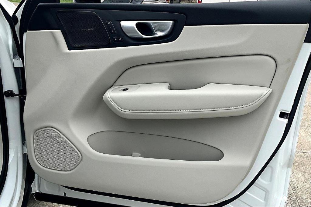 new 2026 Volvo XC60 car, priced at $63,935