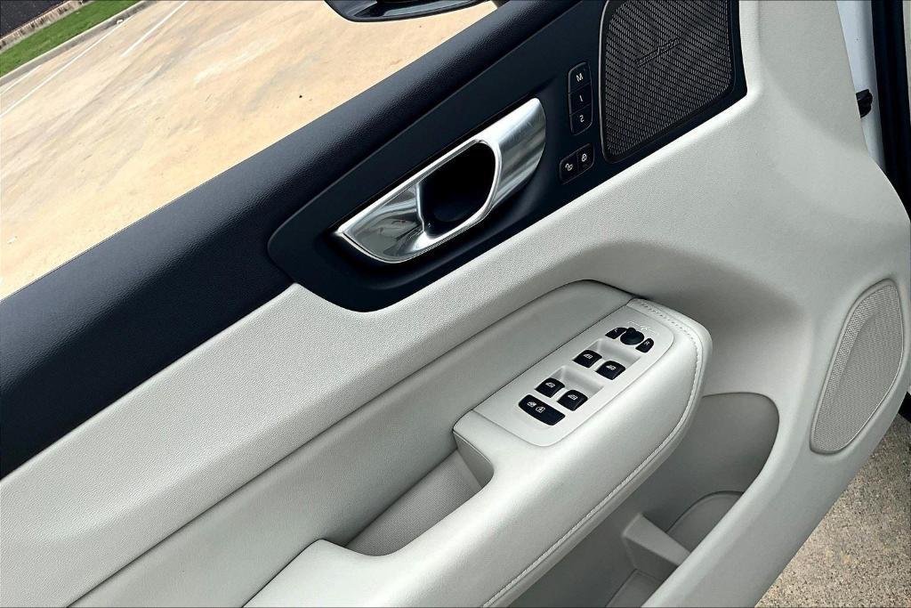 new 2026 Volvo XC60 car, priced at $63,935