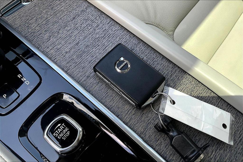 used 2025 Volvo XC90 Plug-In Hybrid car, priced at $66,791