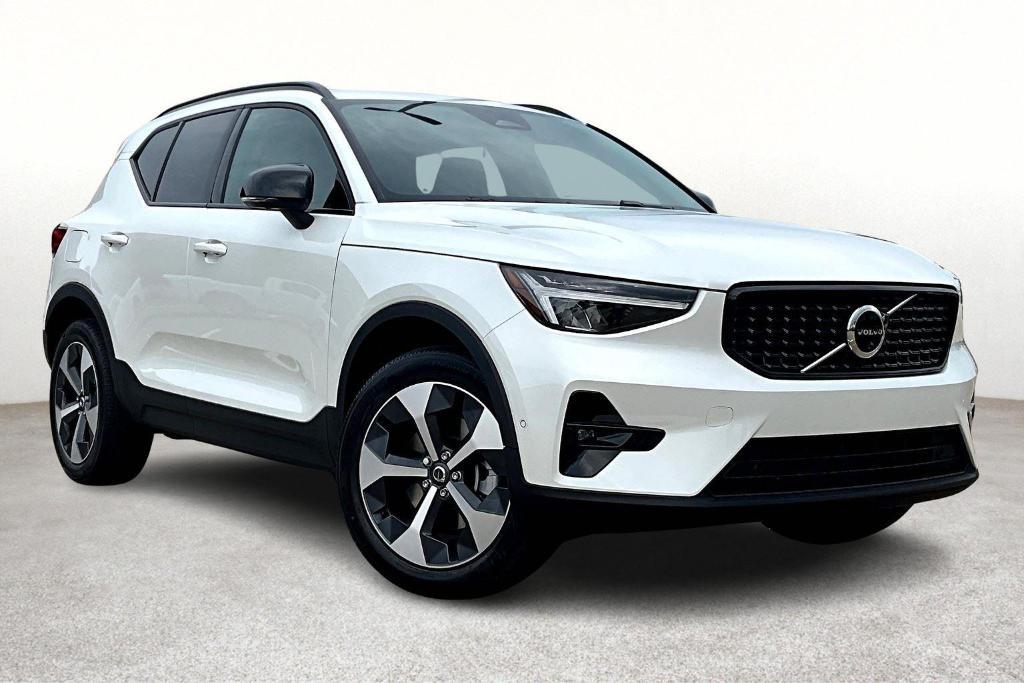 new 2026 Volvo XC40 car, priced at $45,850