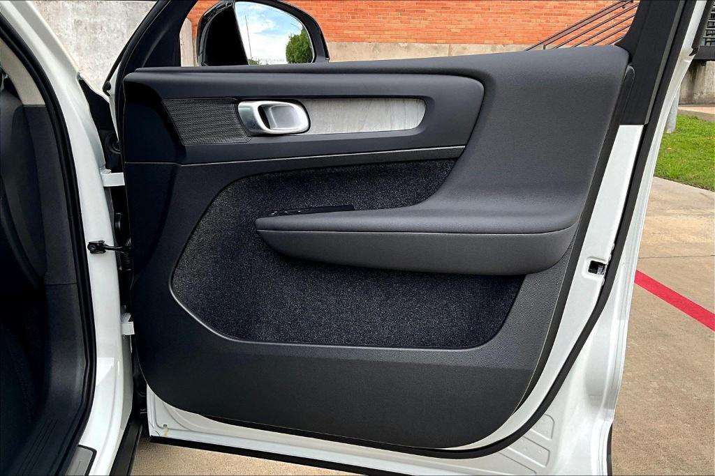 new 2026 Volvo XC40 car, priced at $45,850