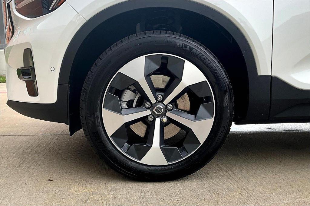new 2026 Volvo XC40 car, priced at $45,850