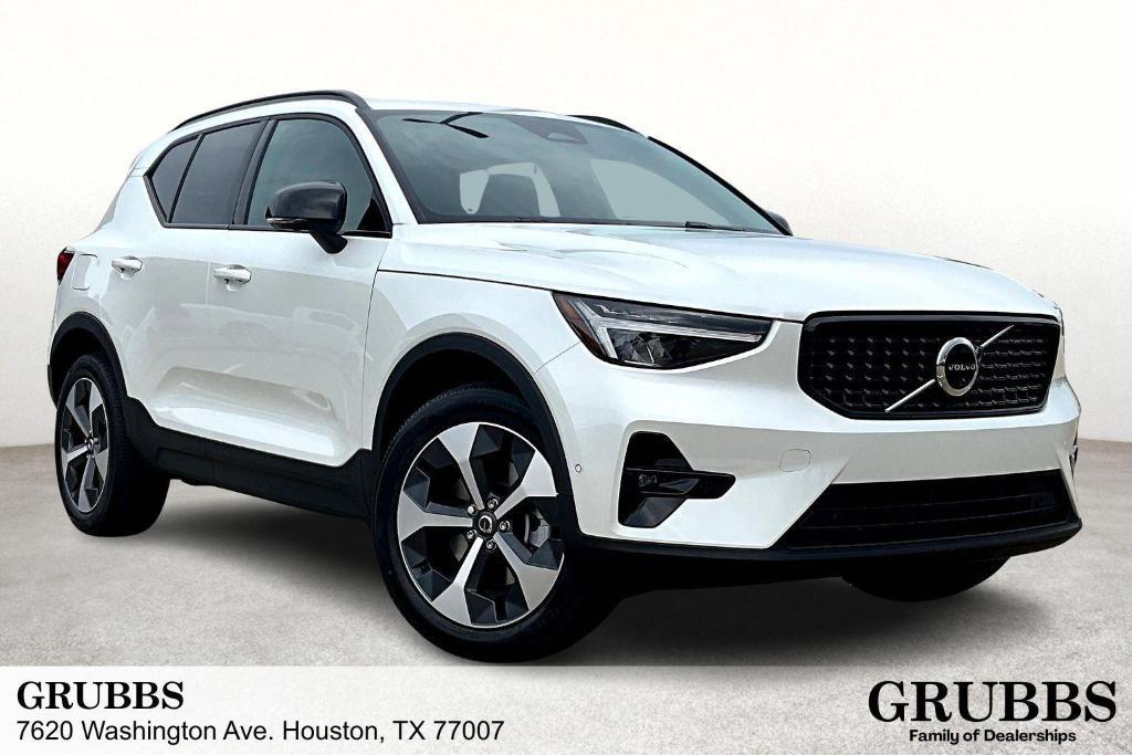 new 2026 Volvo XC40 car, priced at $45,850