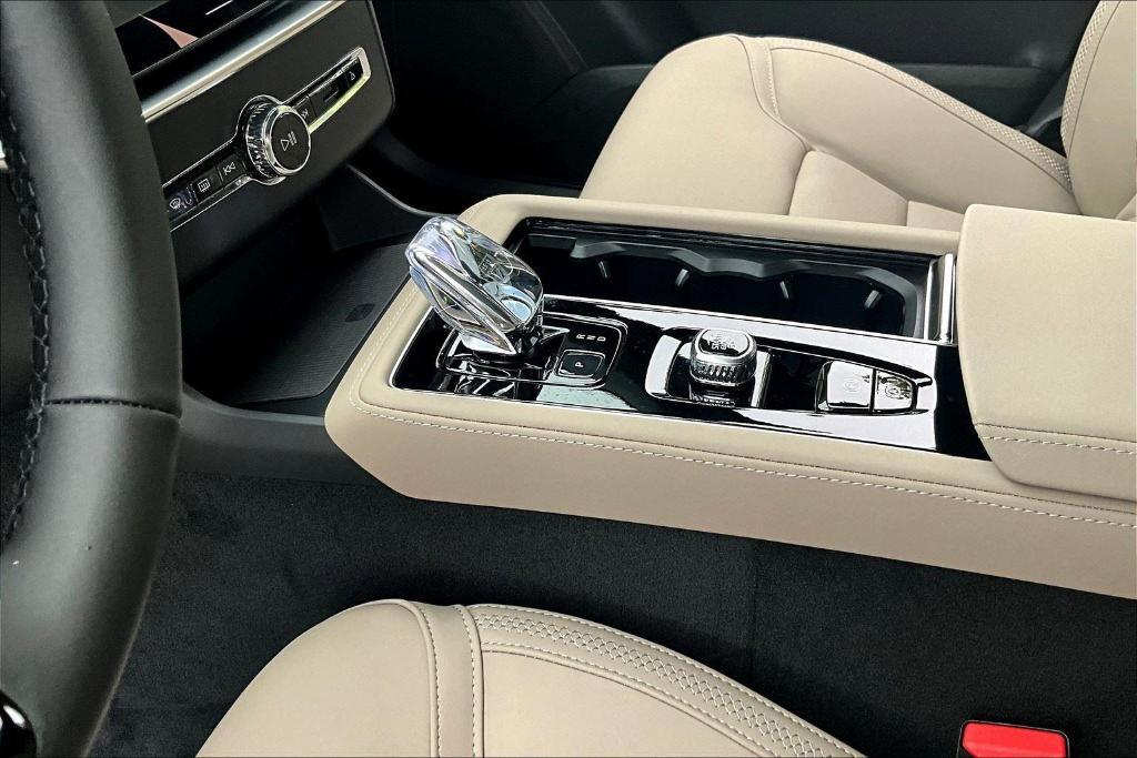 new 2026 Volvo XC90 car, priced at $62,345