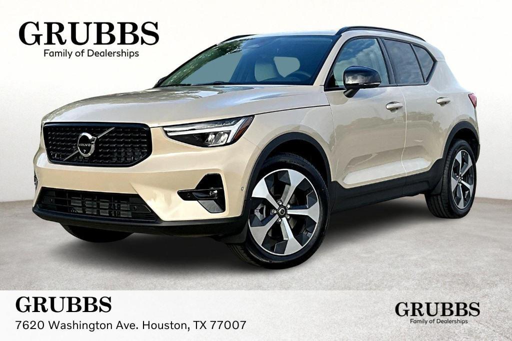 new 2026 Volvo XC40 car, priced at $45,850