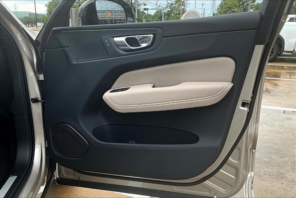 new 2026 Volvo XC60 car, priced at $57,985