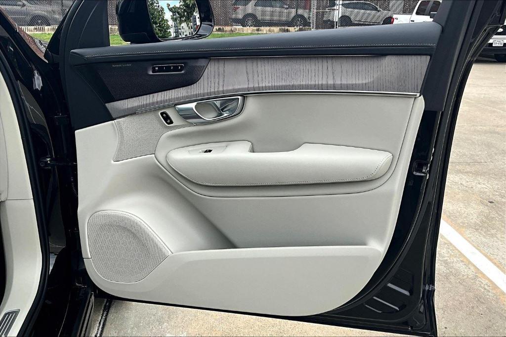 new 2026 Volvo XC90 car, priced at $74,645
