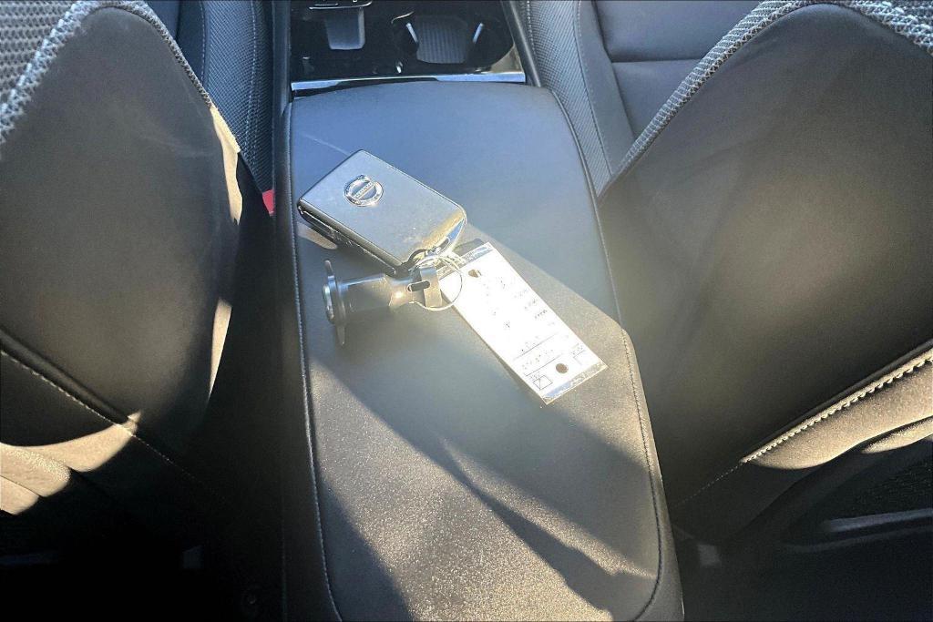 used 2023 Volvo C40 Recharge Pure Electric car, priced at $27,189