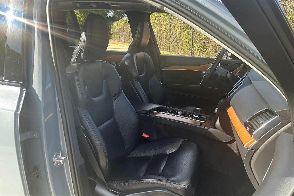 used 2023 Volvo XC90 Recharge Plug-In Hybrid car, priced at $47,605