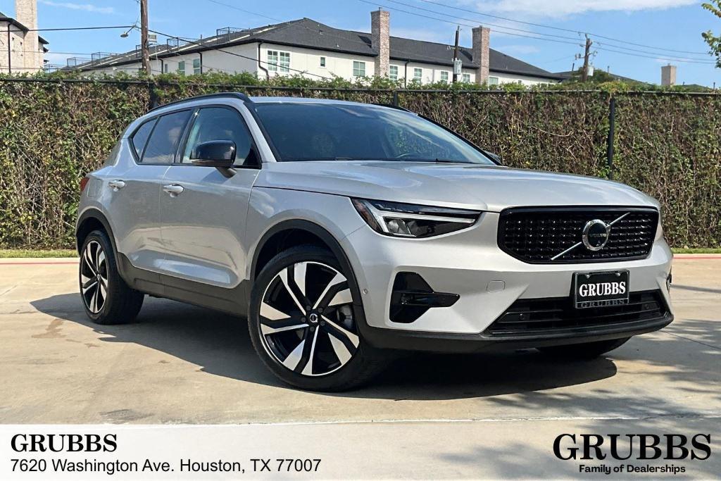 used 2025 Volvo XC40 car, priced at $31,083