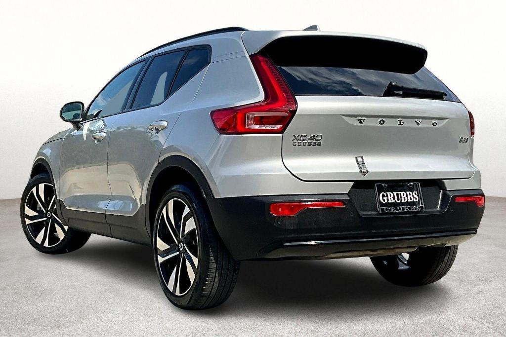 used 2025 Volvo XC40 car, priced at $32,113