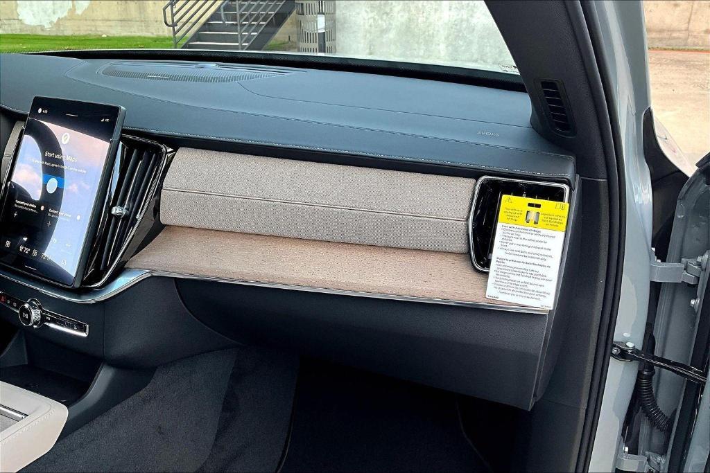 new 2026 Volvo XC90 car, priced at $68,075