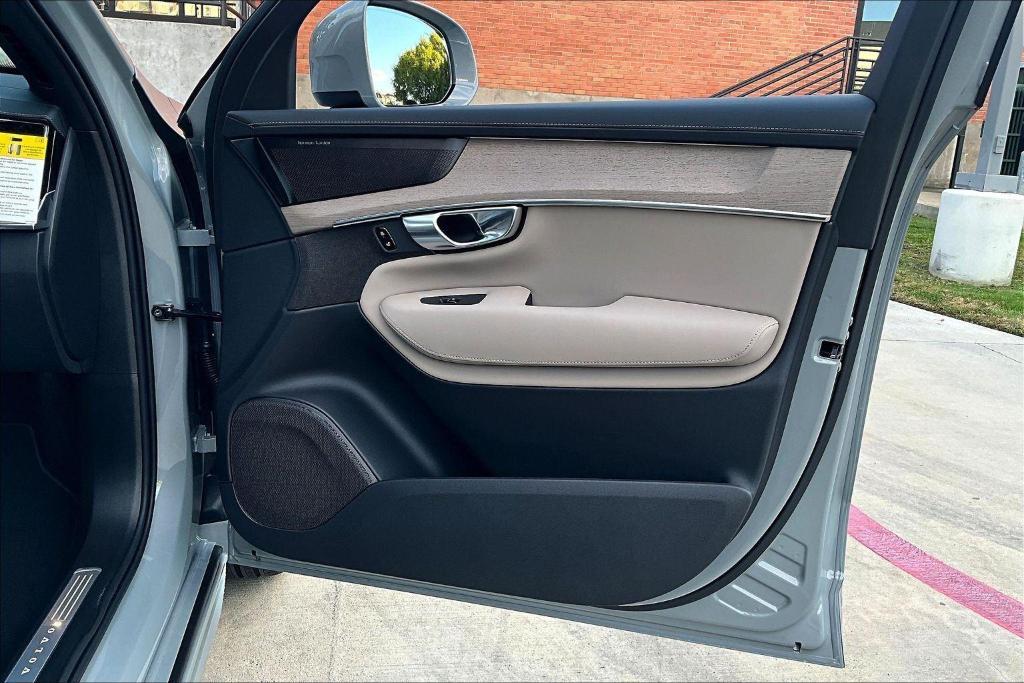 new 2026 Volvo XC90 car, priced at $68,075