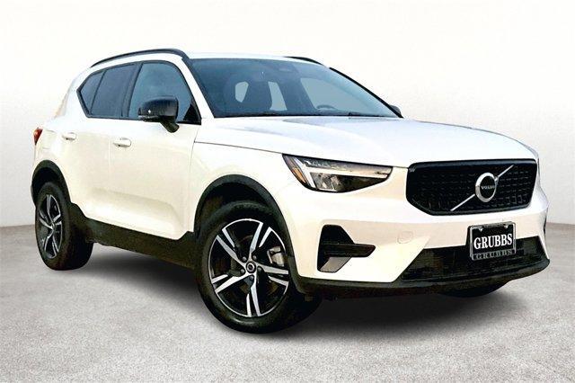 used 2024 Volvo XC40 car, priced at $32,456